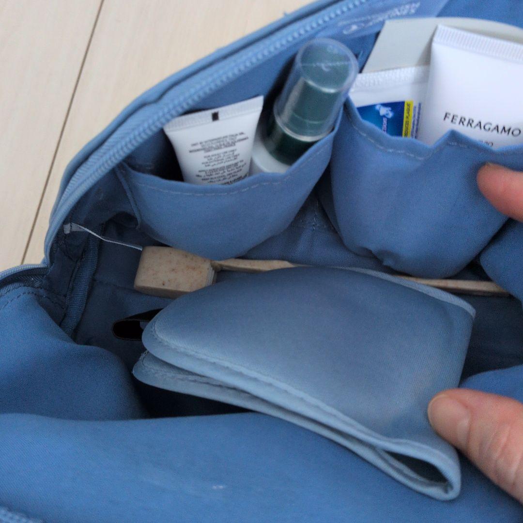 新品 ファーストクラス アメニティFerragamoとランバン トラベルポーチ