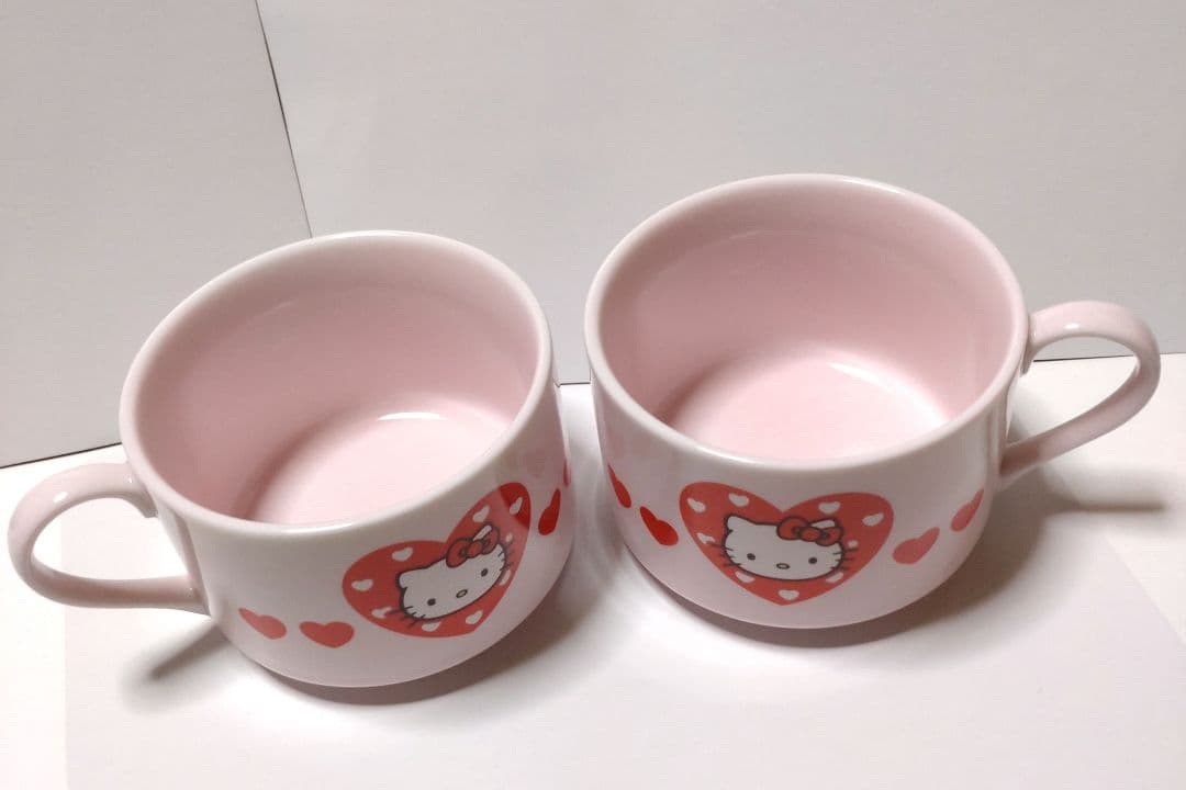 ハローキティ 食器セット■ティーポット/カップ &陶磁器製カップ& 醤油差し
