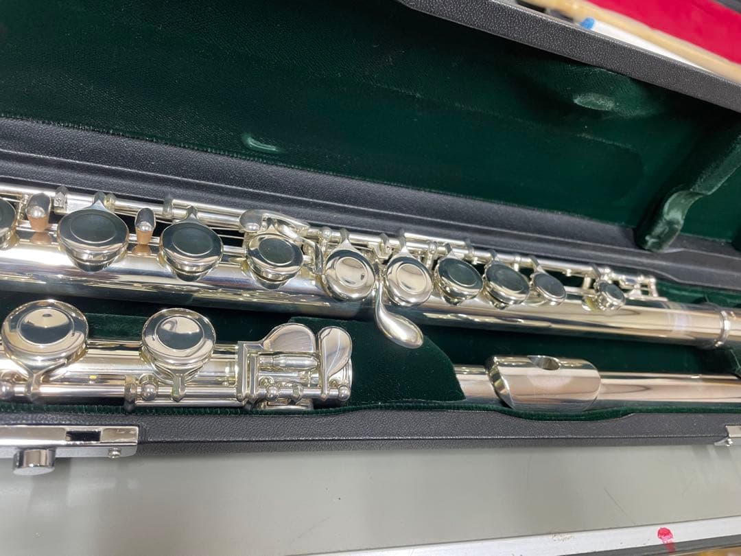 シルバー フルート　Pearl 16キー ケース付き