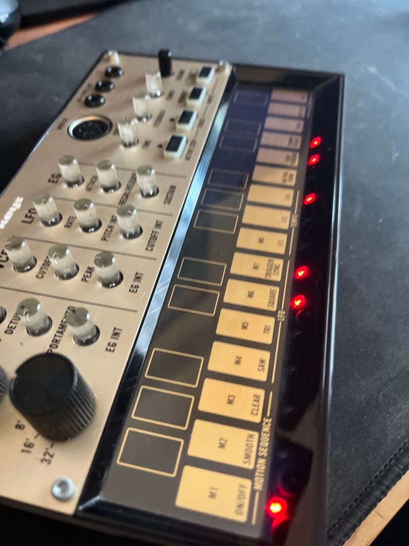 KORG Volca Keys アナログシンセサイザー