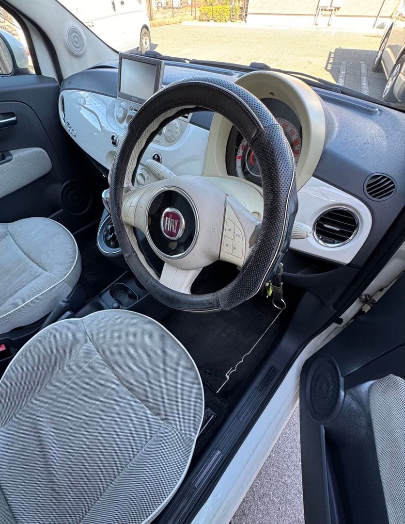 早いもの勝ち★FIAT 500ホワイトガラスルーフ車検R8年9月 乗って帰れます