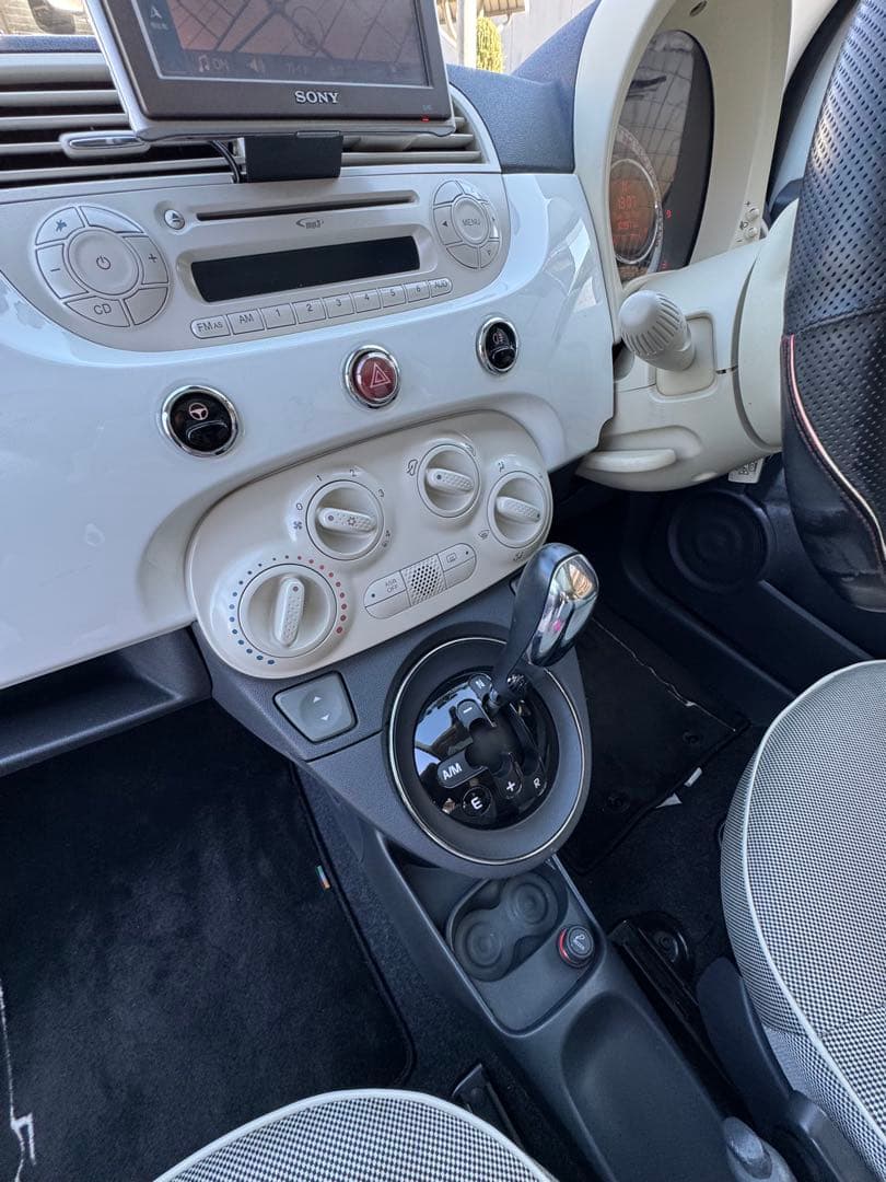 早いもの勝ち★FIAT 500ホワイトガラスルーフ車検R8年9月 乗って帰れます