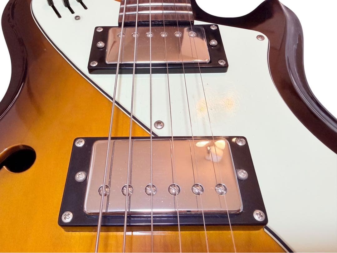 d*3様 Italia Guitars Mondial Classic 涼宮ハル