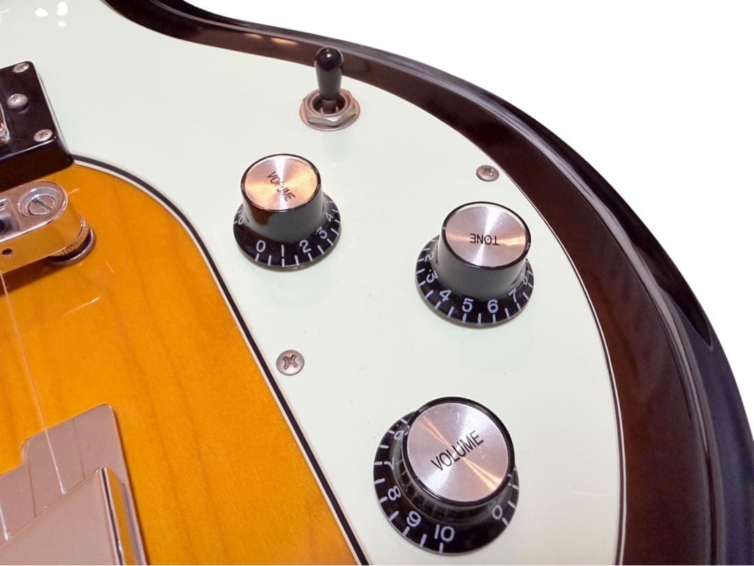 d*3様 Italia Guitars Mondial Classic 涼宮ハル