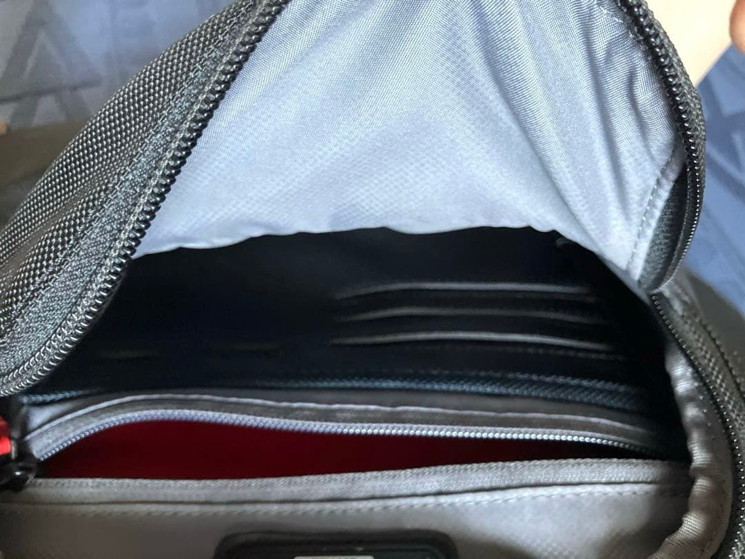 TUMI アルファ　26141D2 ビジネスバッグ　PC A4 大容量