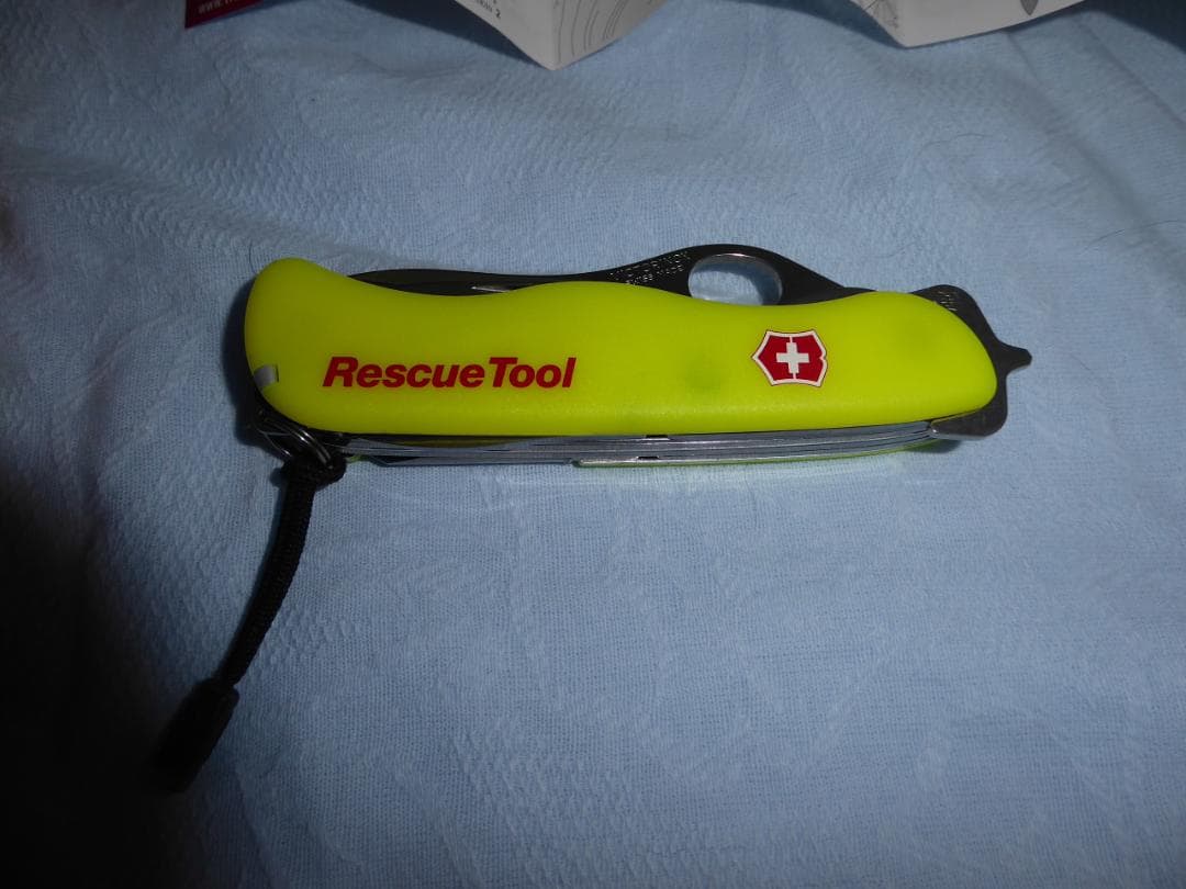 Victorinox 未使用【ヴィクトリノックス】レスキューツール　赤×黄