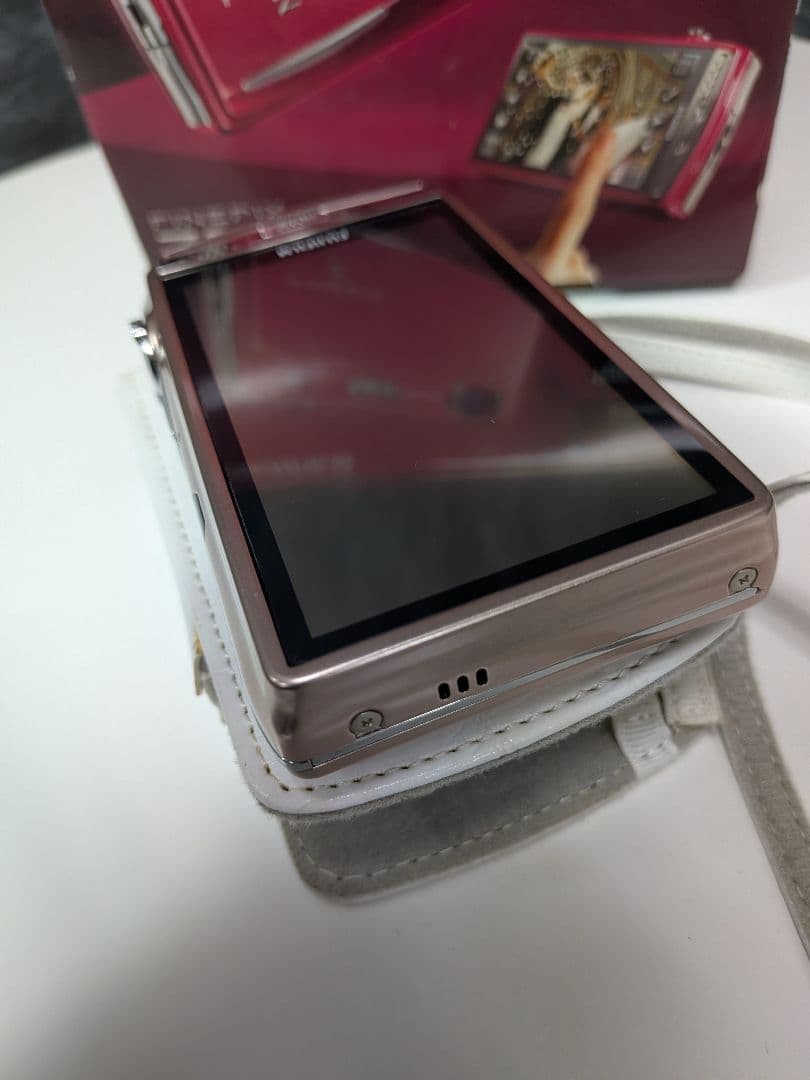 【極美品】FUJIFILM FINEPIX Z950EXR ピンクゴールド