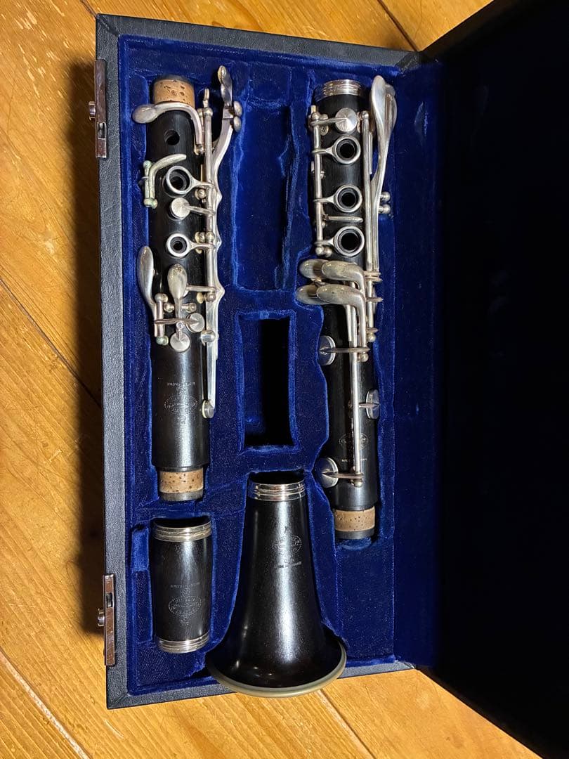 ビュッフェクランポンR13 ケース、カバー付き