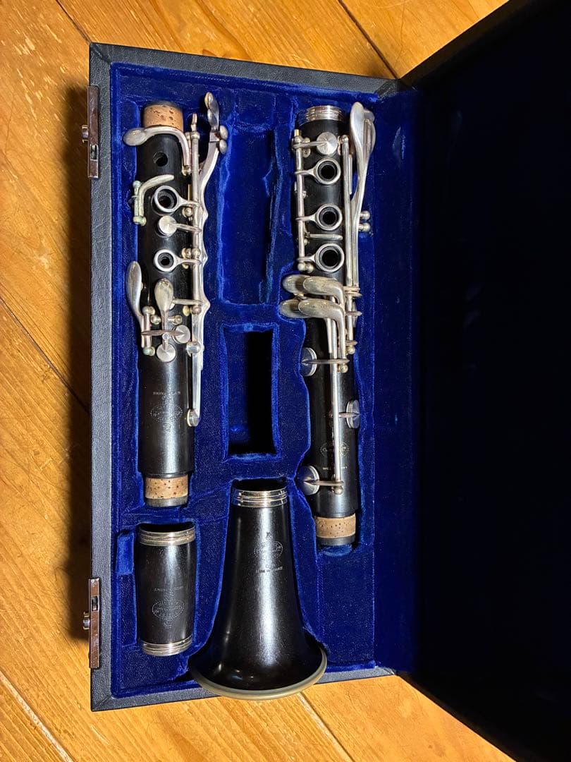 ビュッフェクランポンR13 ケース、カバー付き