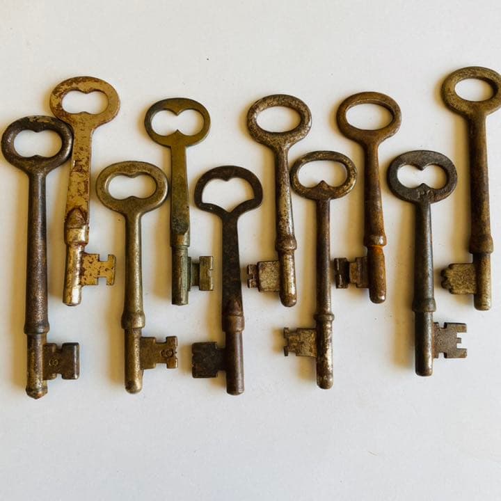 ⑩ アメリカンアンティークなリアルキー10点セット