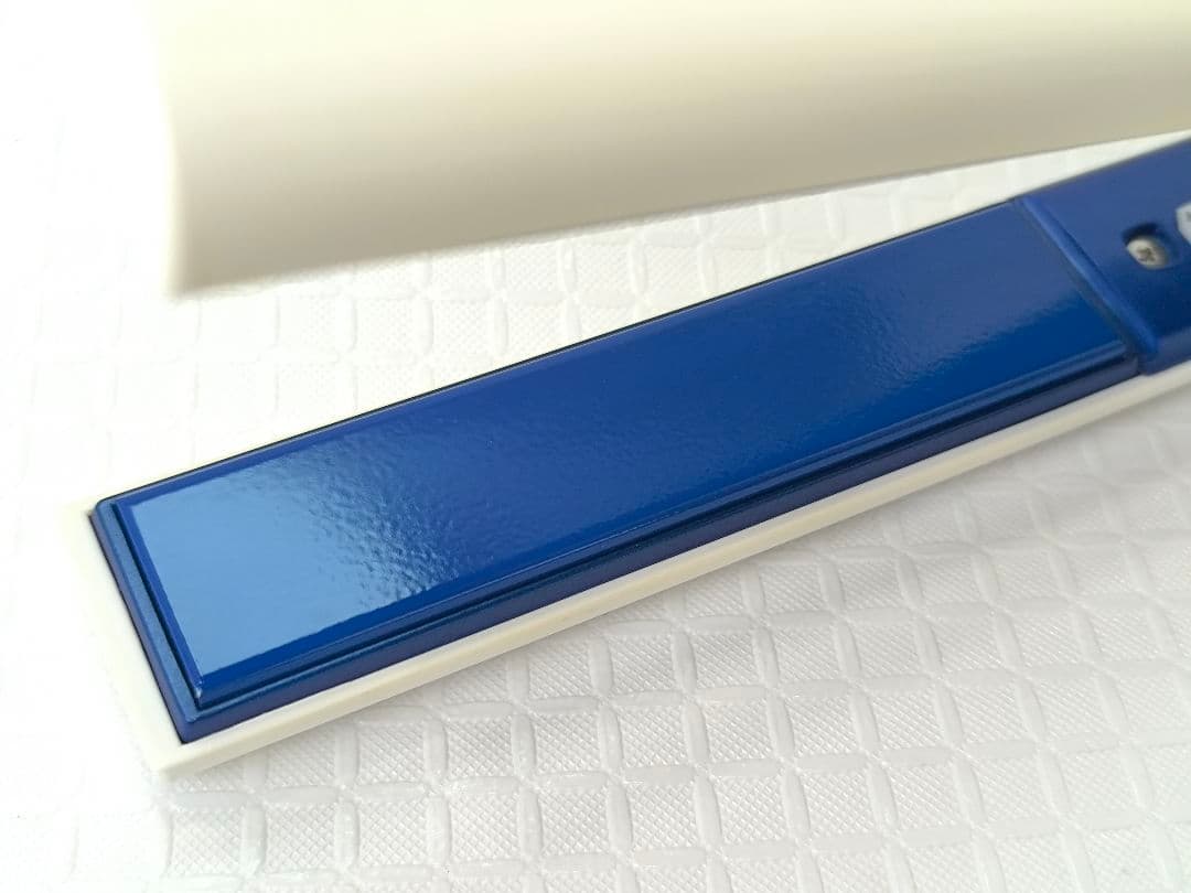 ヘアビューロン 3D Plus ストレート　リュミエリーナ　ヘアアイロン　64