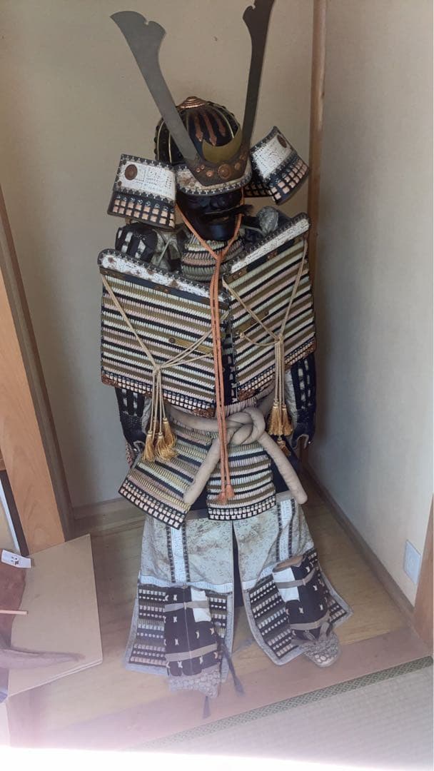 伝統的な武士の鎧