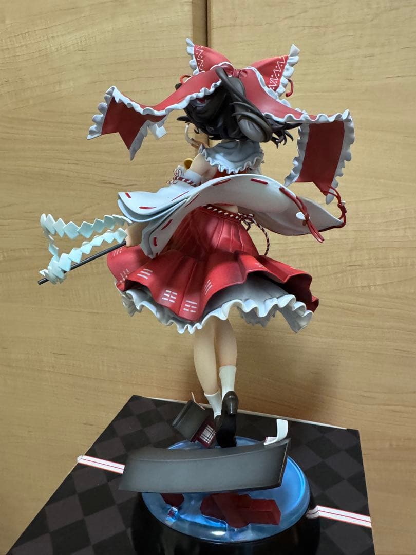 東方Project 博麗霊夢　フィギュア　楽園の素敵な巫女ver