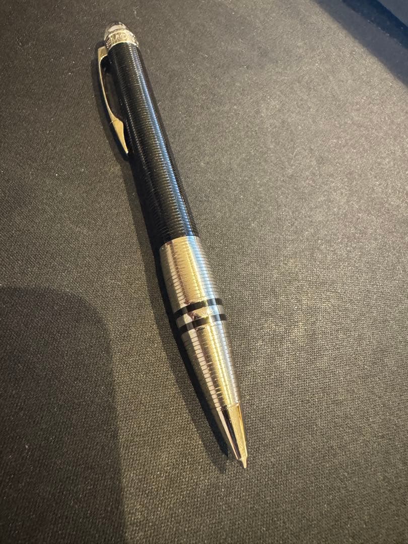 モンブラン　MONTBLANC 黒 ボールペン