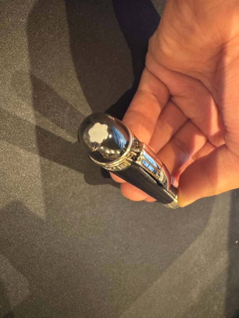 モンブラン　MONTBLANC 黒 ボールペン