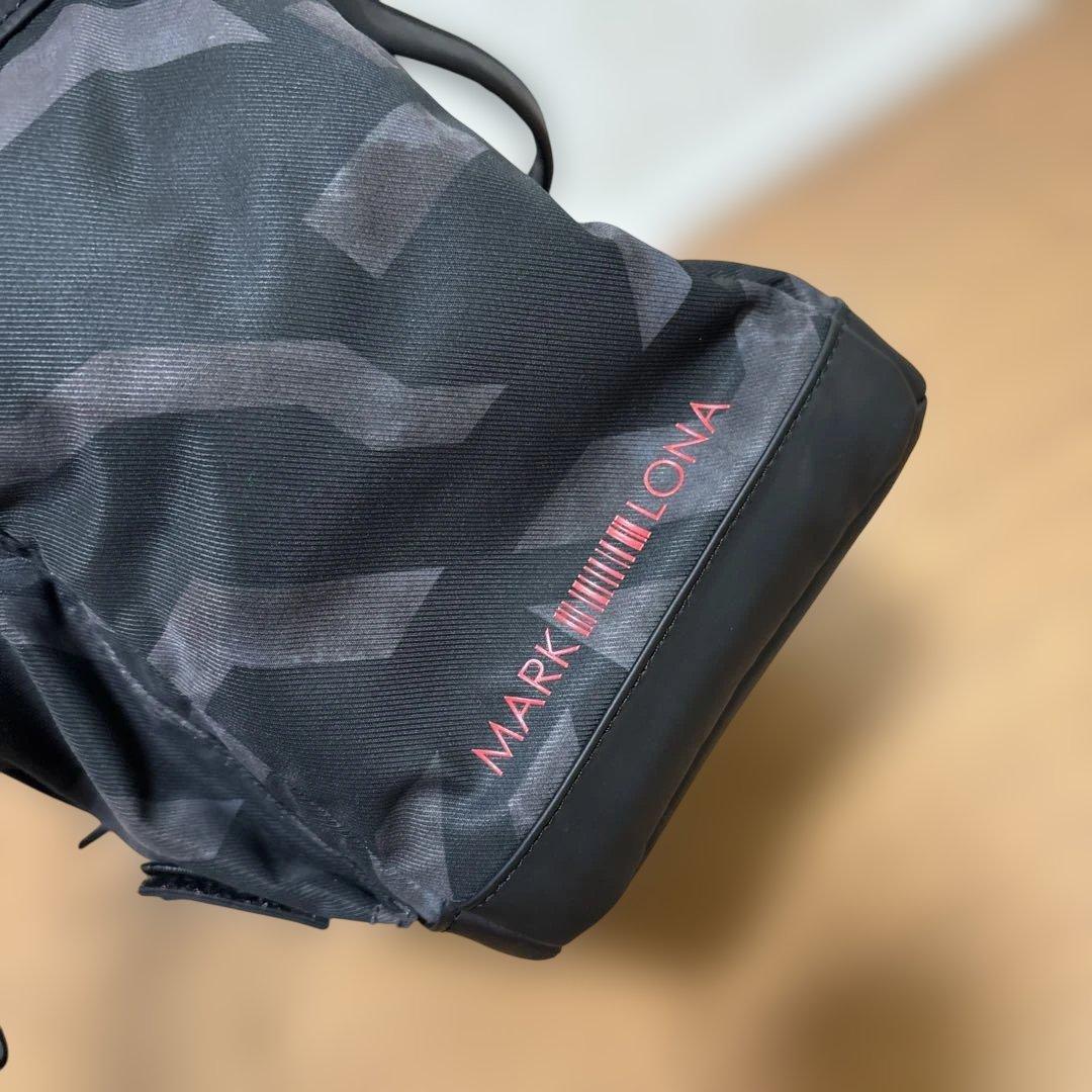 マークアンドロナ・ラウンドトートバッグ