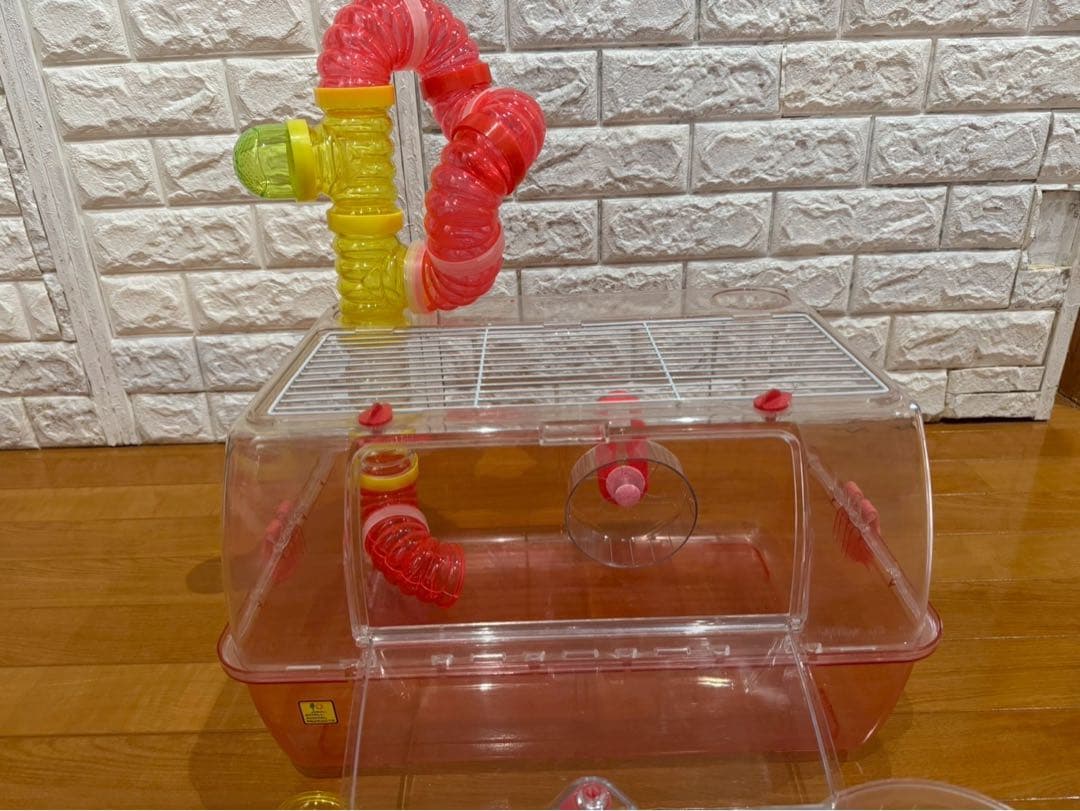 小動物用クリアケージ ホイール、ヒーター、トイレ、餌入れ、パイプ付き