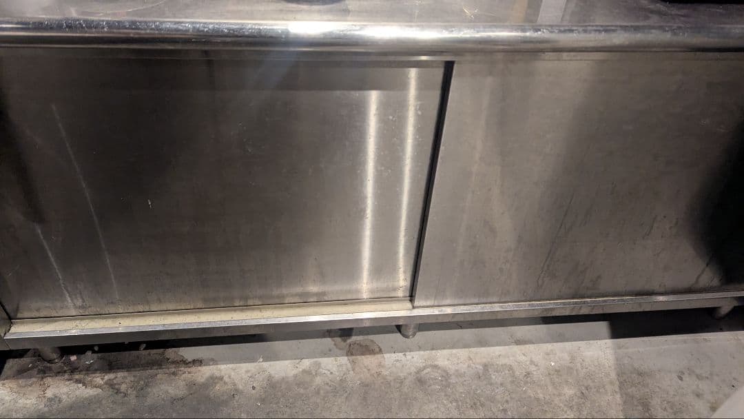 ステンレススチール 収納スペース