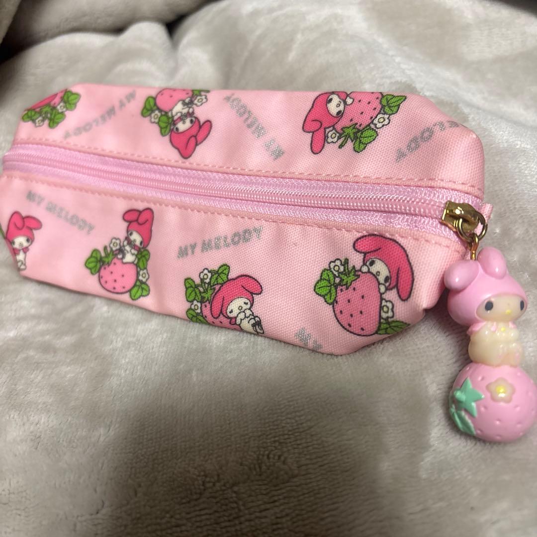 希少　マイメロディ いちご柄 ペンポーチ