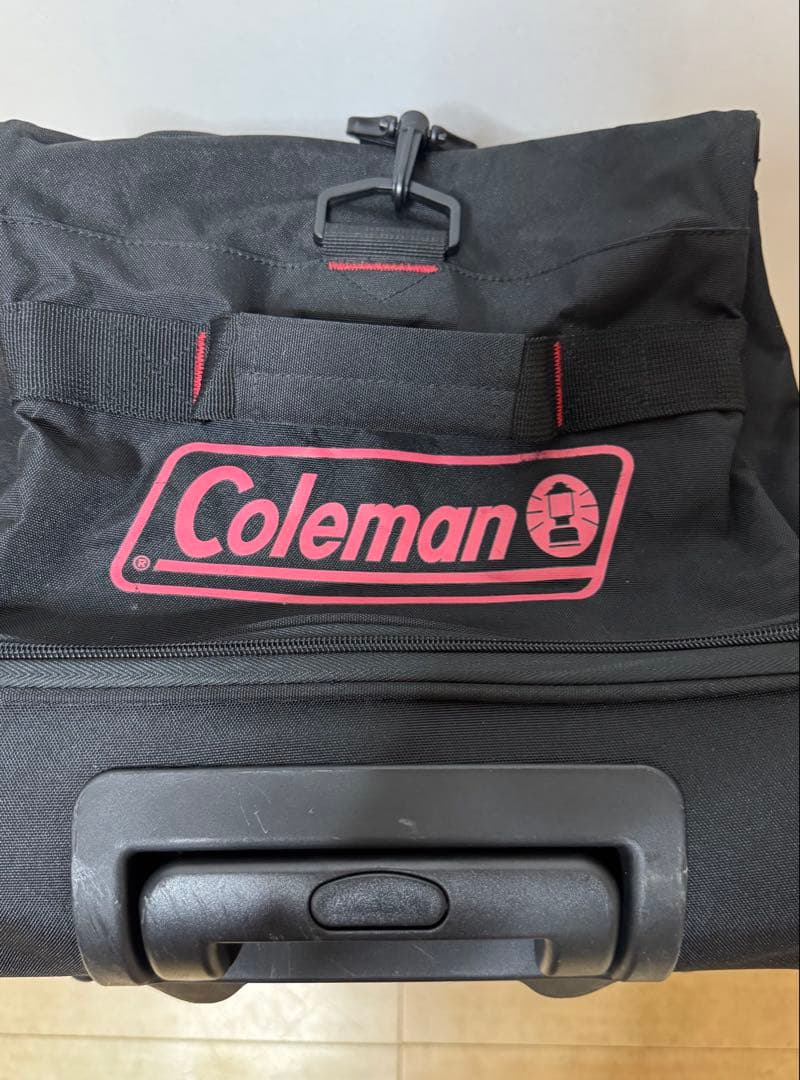 Colemanコールマンキャリー付き ボストンバッグ77L黒/赤 大容量　美品