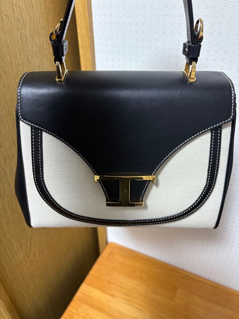 ｋ☆TOD'S タイムレスキャンパスハンドバッグ 黒/アイボリー