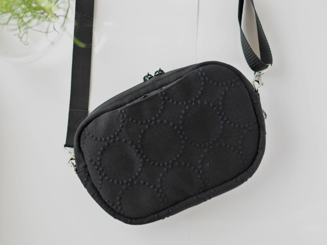 ミナペルホネン　dopタンバリンのカンガルーバッグ