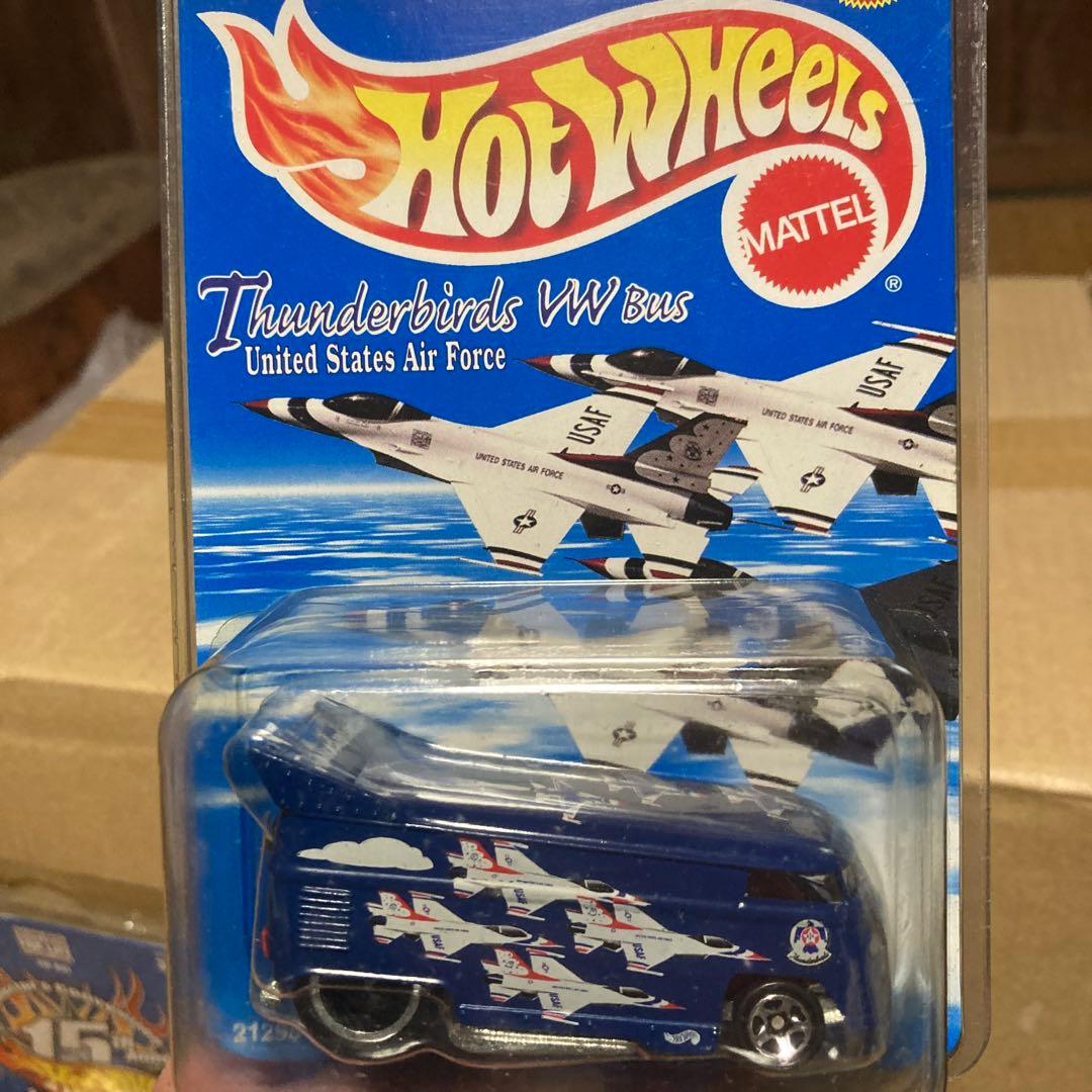 ミニカー Hot Wheels Thunderbirds VW Drug Bus