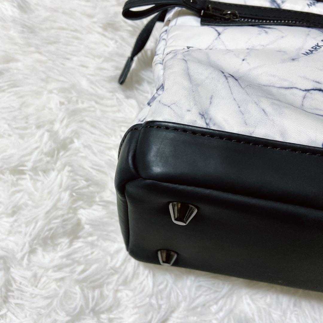 近年モデル⭐️マークアンドロナ　CODE カートバッグ 大理石模様　ゴルフ　白　黒