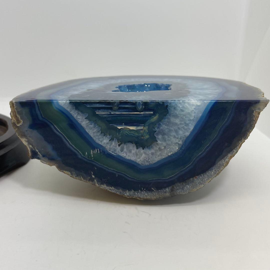 青瑪瑙 メノウ ブルーアゲート 置物 専用台付き 2,196ℊ