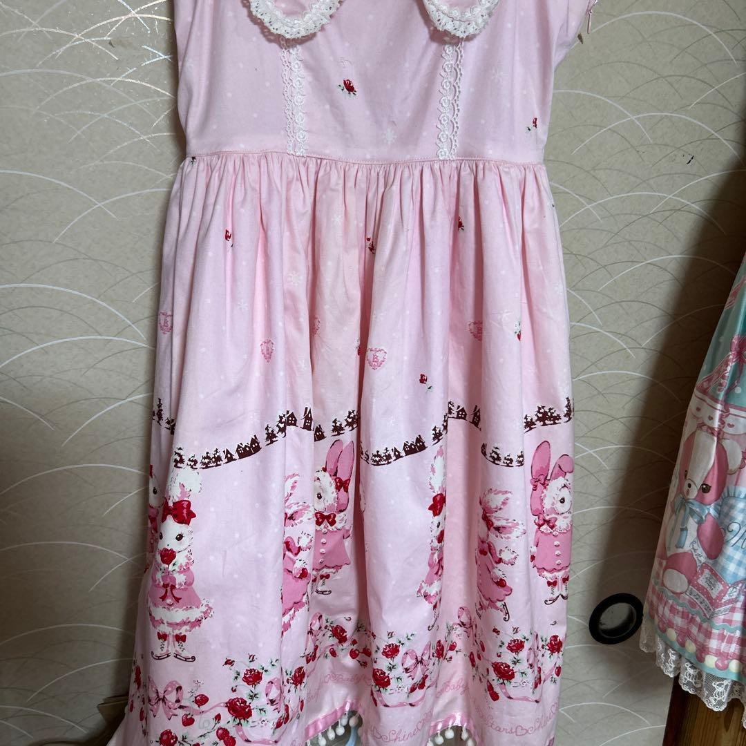 ウサギイラストのピンクノースリーブワンピース