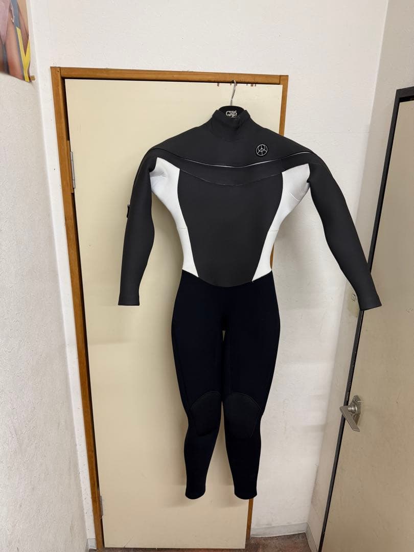 リンコン　フルスーツ ブラック/ホワイト　新品、 未使用ALL3m胸、背中ラバー