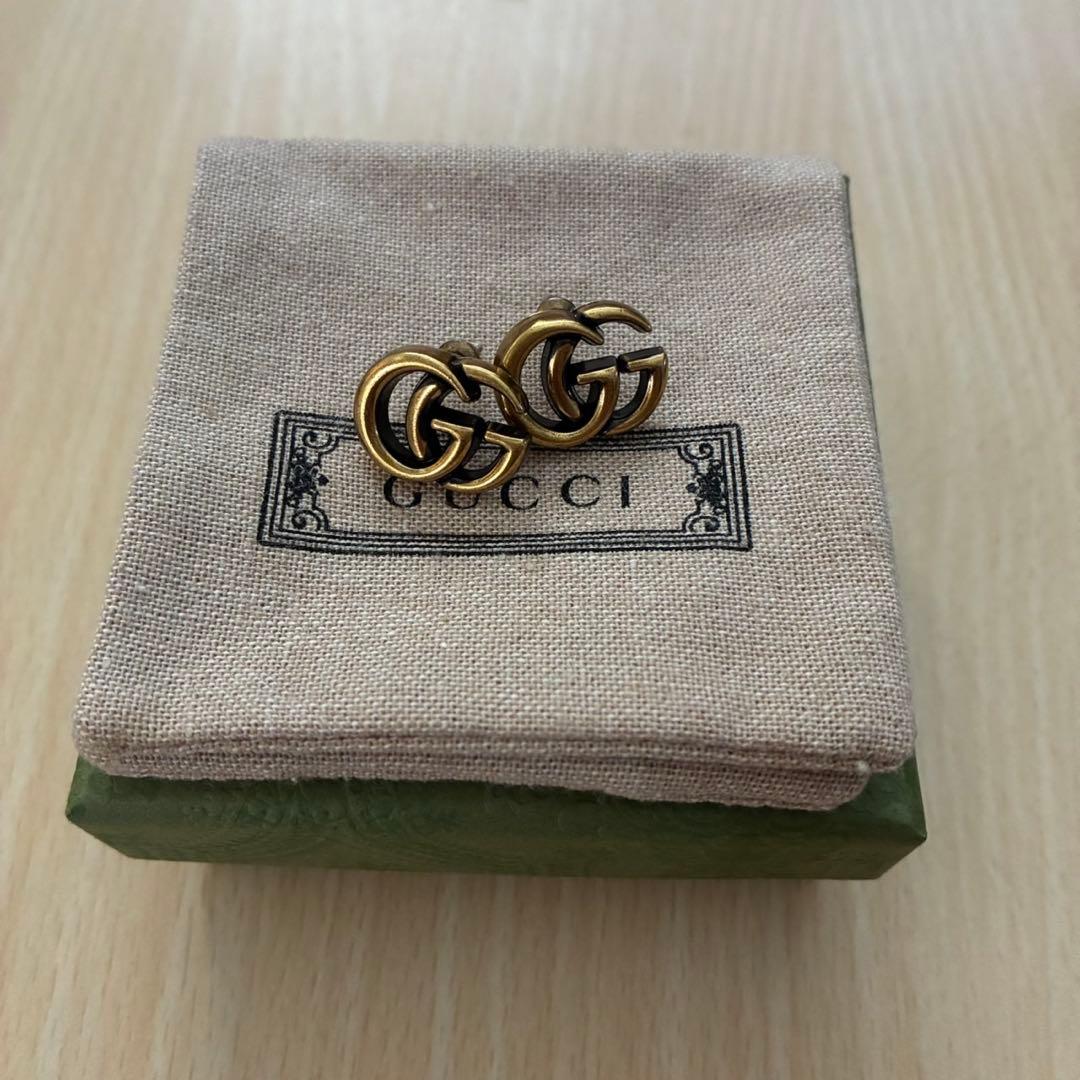 GUCCI GGロゴピアス ゴールド