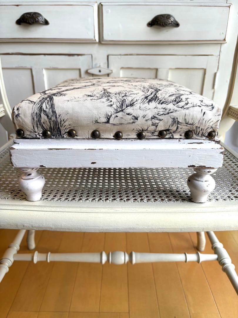 ♡ フランスアンティーク　フットスツール　トワルドジュイ　シャビーシック　牧歌的