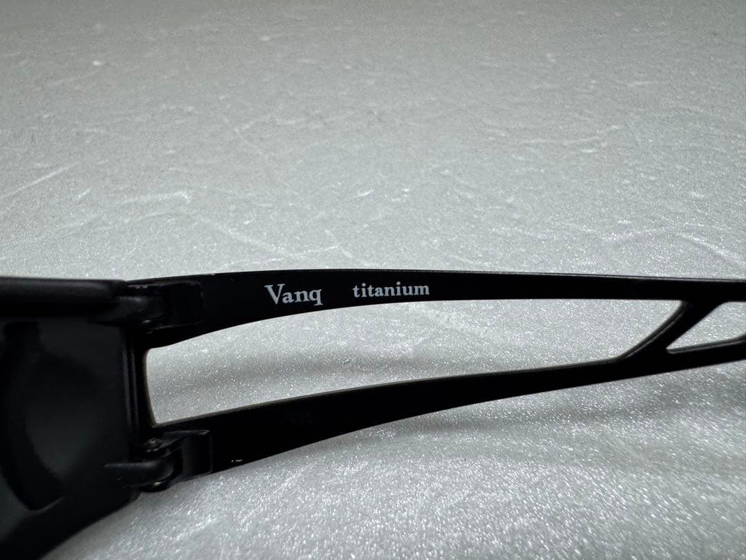 ジール　Vanq Titanium サングラス　zealバンク　タレックス　偏光