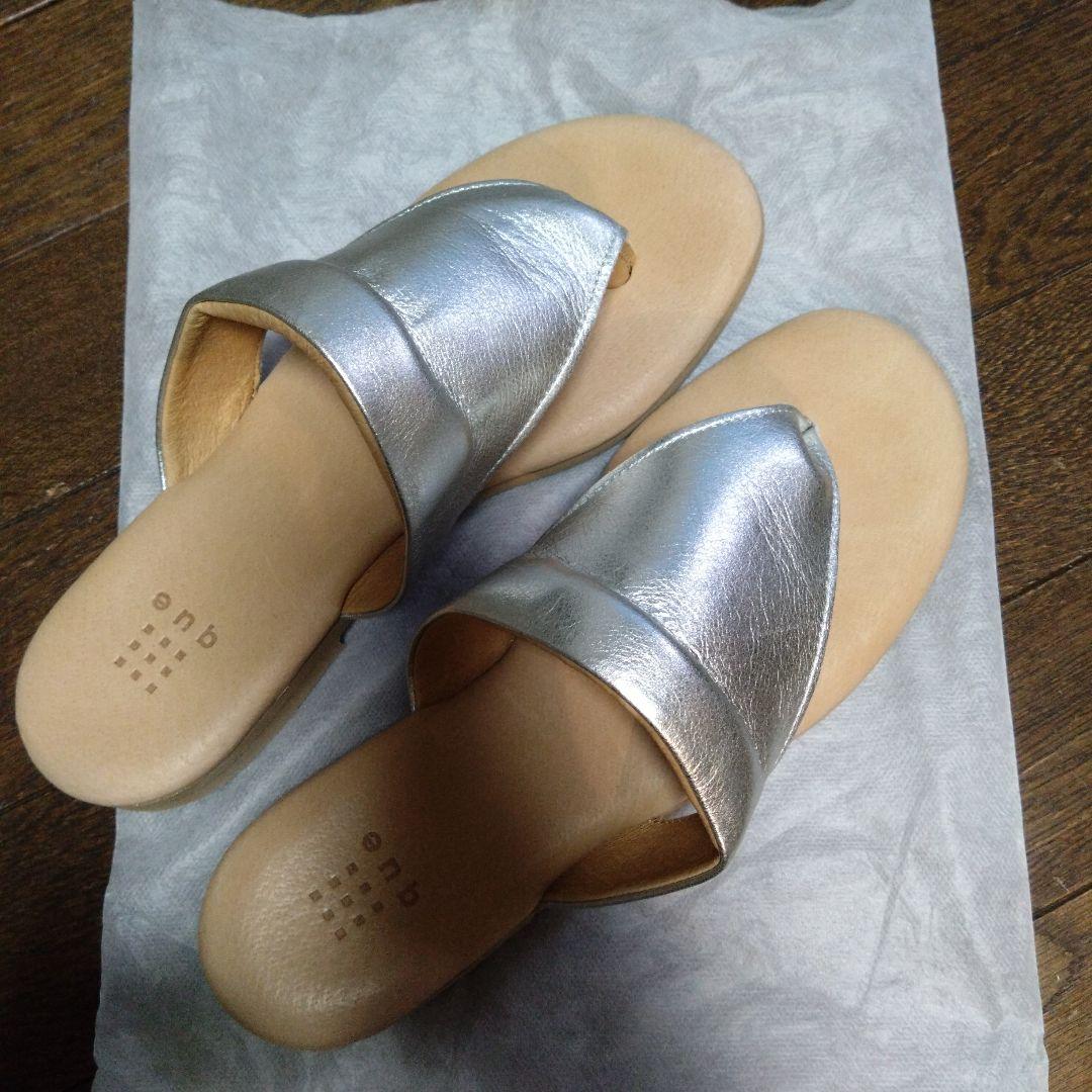 que シルバー トングサンダル