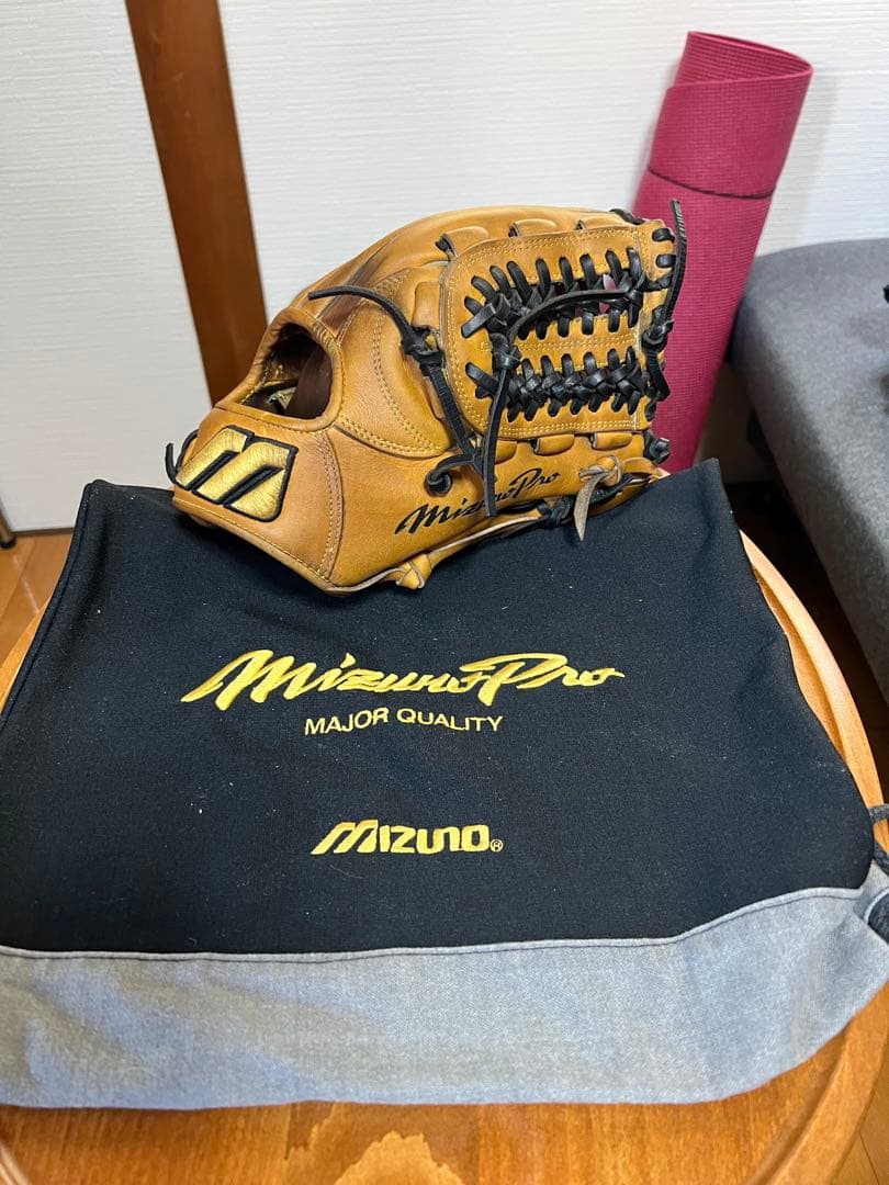 ミズノプロ　ビックm 直刺繍　内野手用
