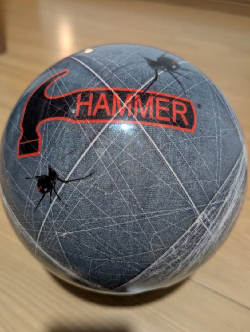 HAMMER BLACK WIDOW ボウリングボール　13ポンド4オンス