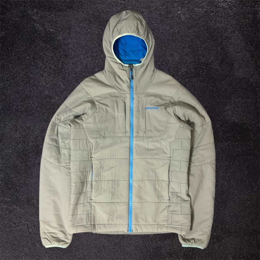 【人気】Patagonia ナノエアフーディ tech atom グレー