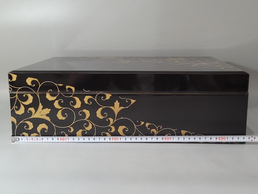 纏枝蓮花紋 蒔絵 四方 蓋物 古美術 DT326