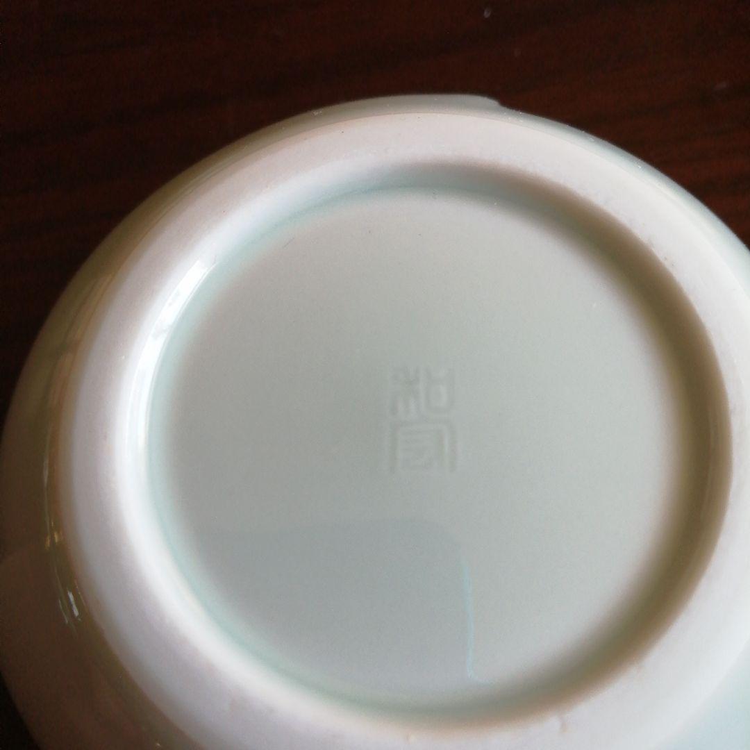 待田和宏　青白磁香合　8cm