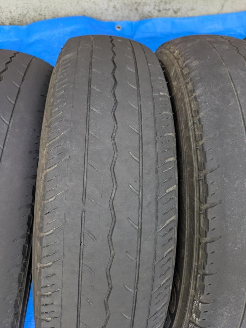 出品①★ハイゼット/サンバー　145R12★　※注意！4本セットの内２本のみ