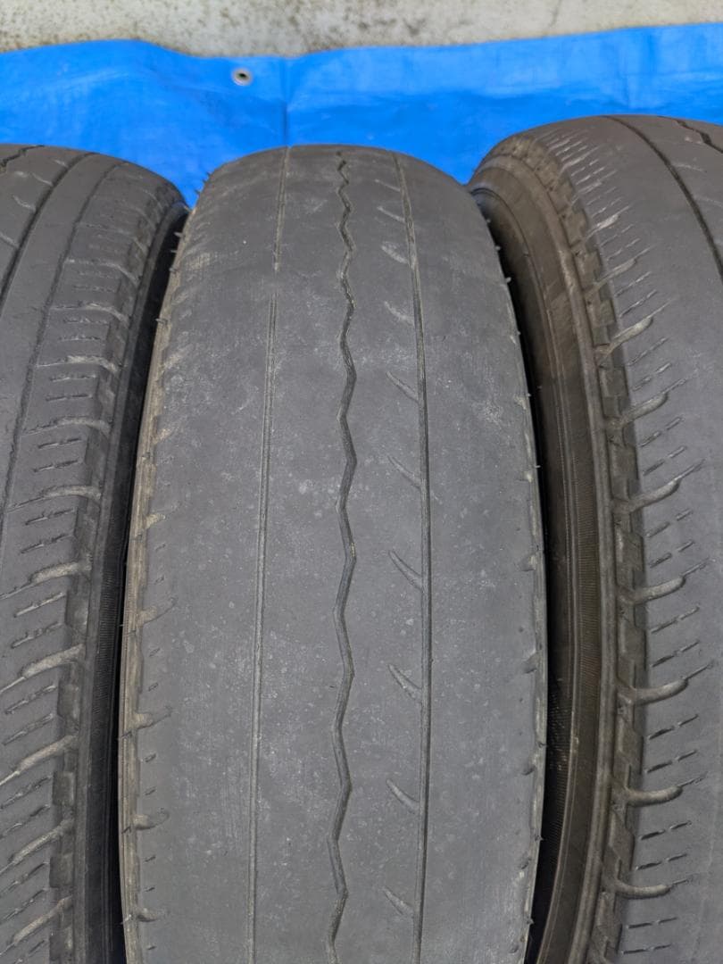 出品①★ハイゼット/サンバー　145R12★　※注意！4本セットの内２本のみ
