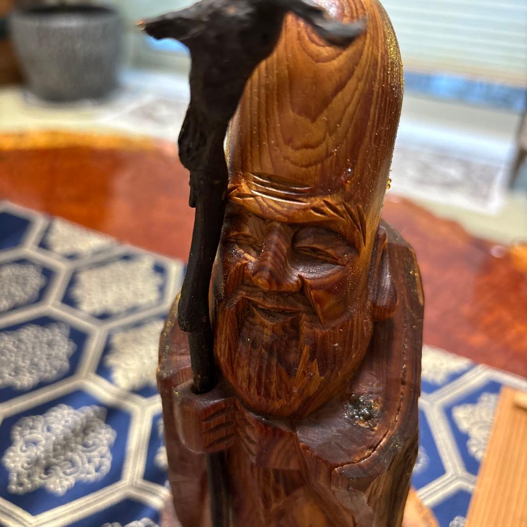 木製老人彫刻 杖付き 伝統的