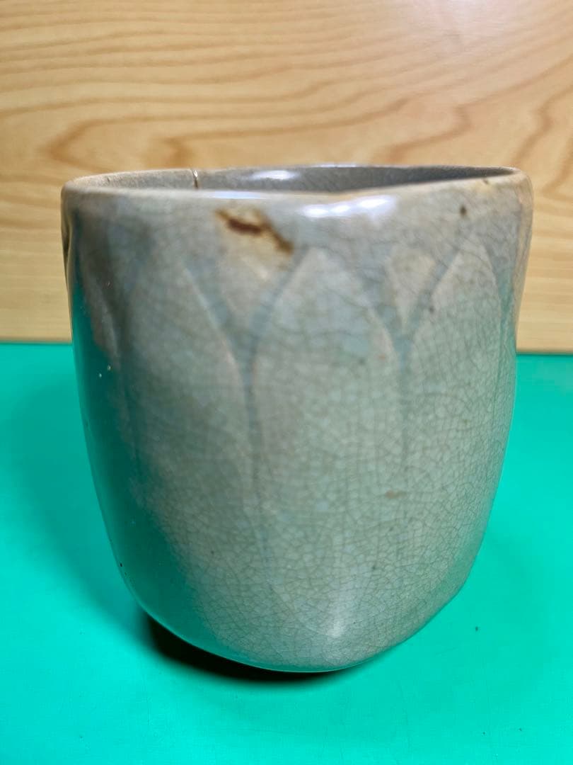 高麗青磁 蓮弁紋筒茶碗１個【茶道具】