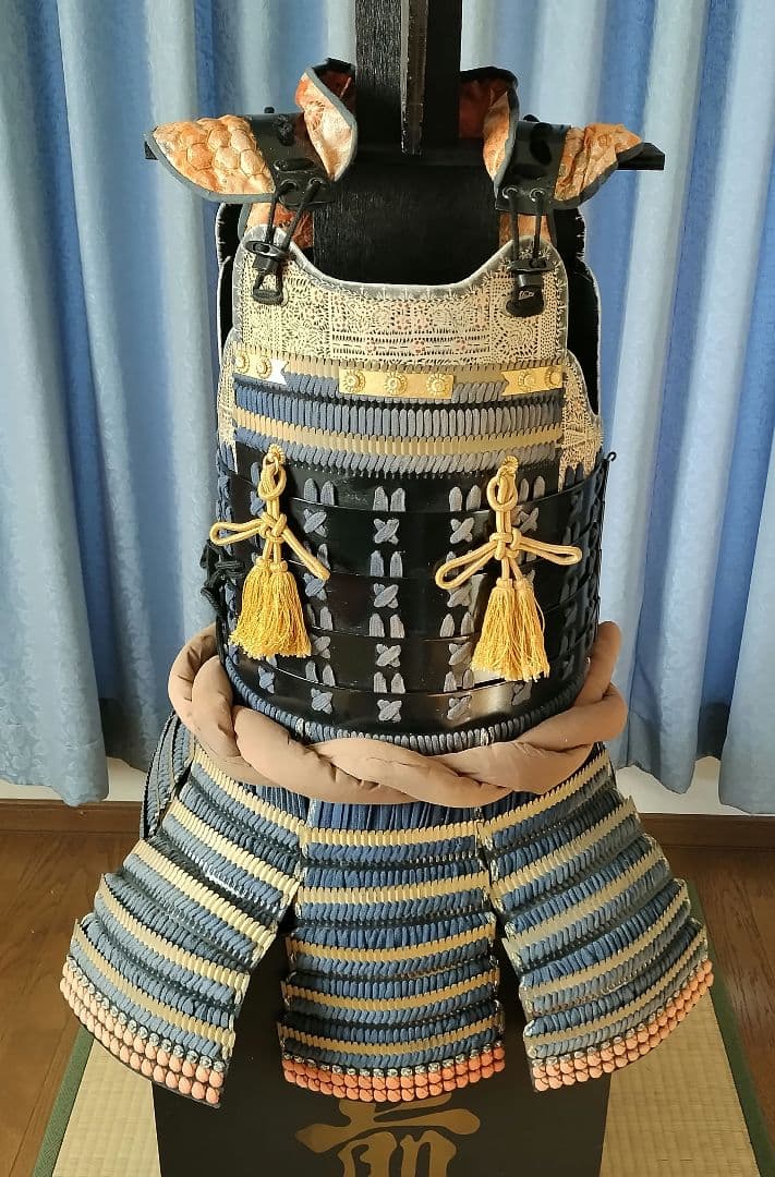 鎧　甲冑の胴　本小札二枚胴　侍　武将