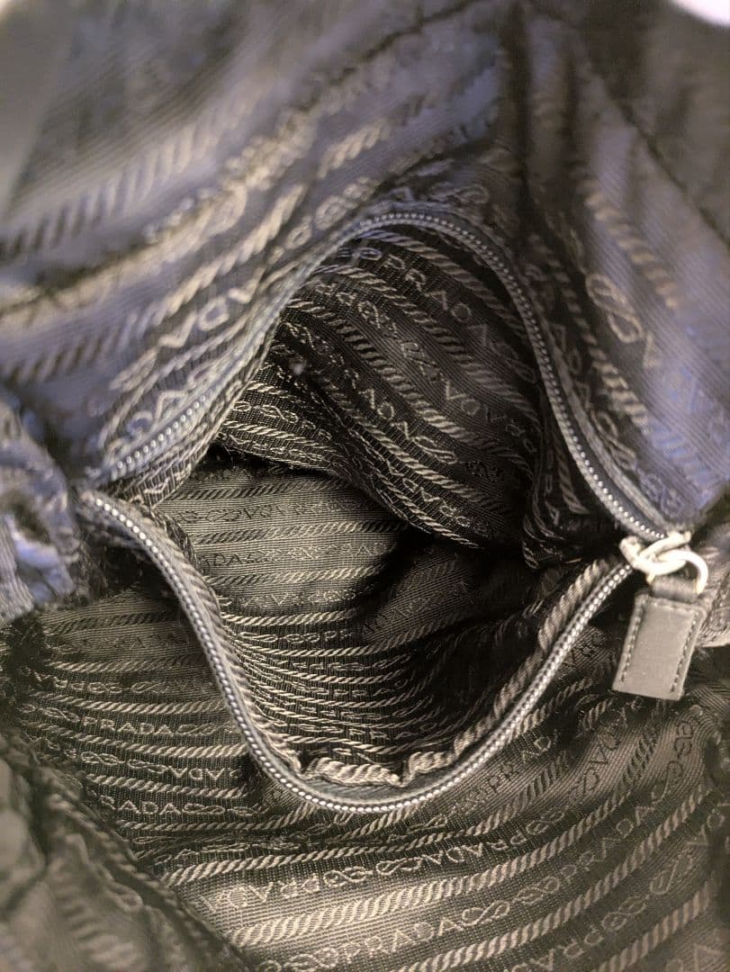 PRADA スポーツ ブラック ショルダーバッグ