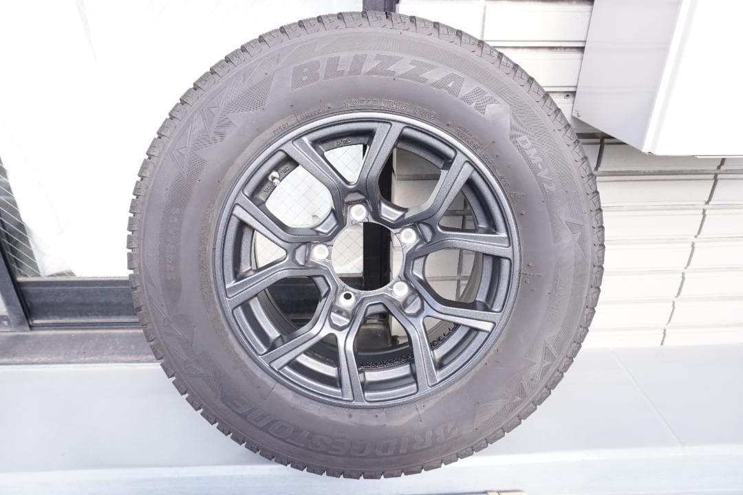 ブリヂストン DM-V2 195/80R15 シエラ スタッドレス ホイール付