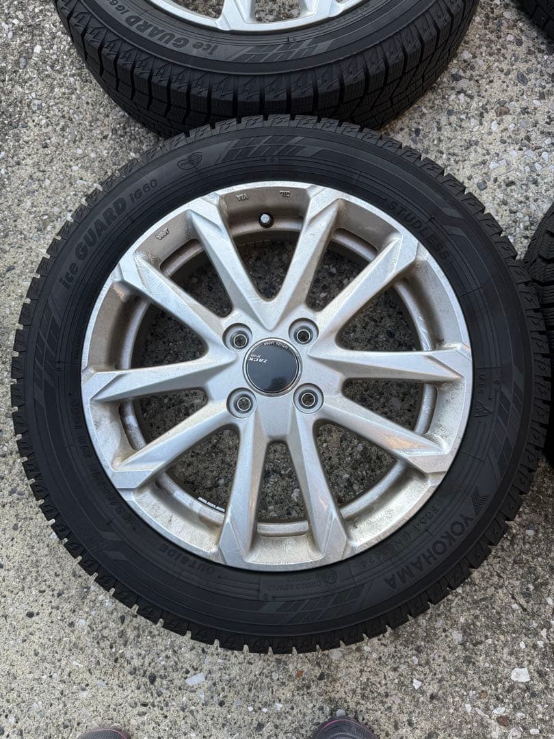 スタッドレスタイヤ　165/65 R15 81Q IG60