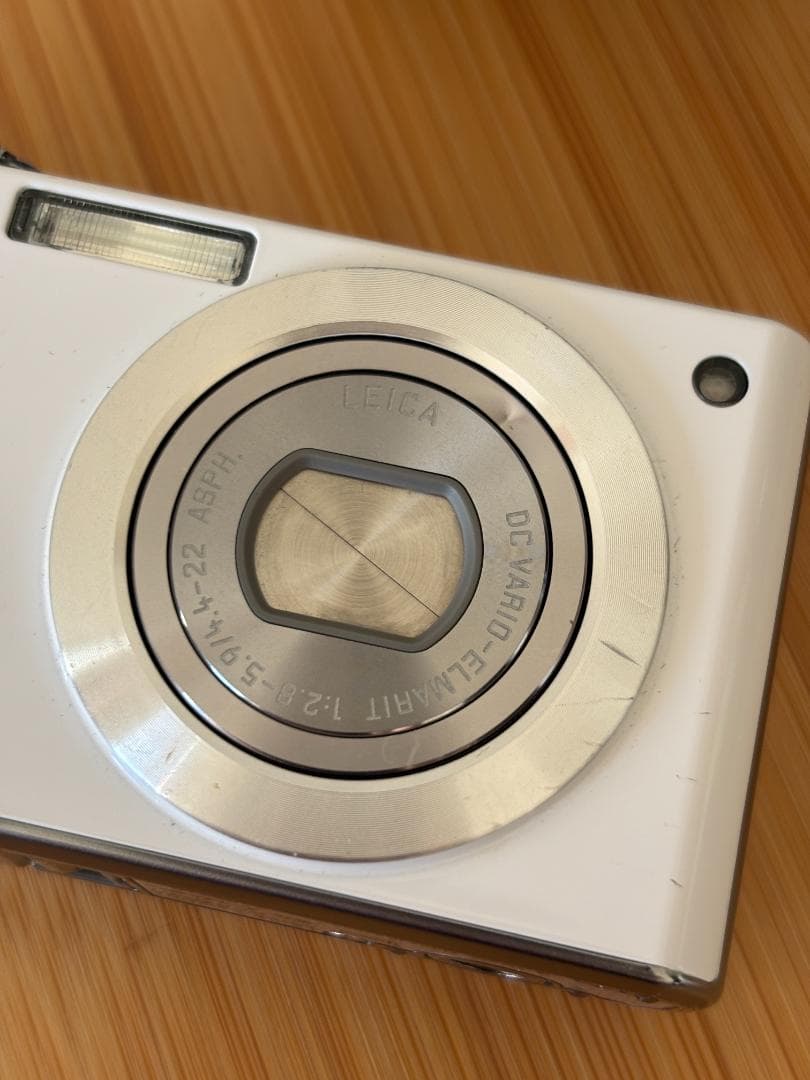 LEICA　デジカメ　C-LUX3