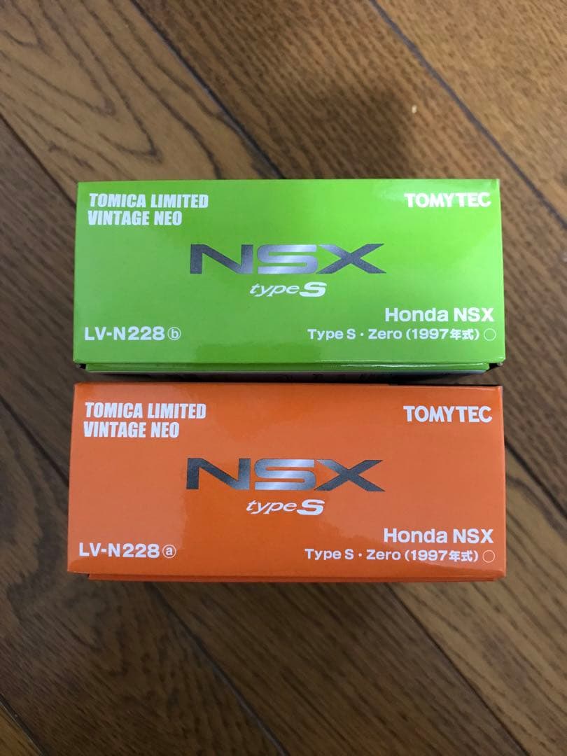 トミカリミテッドビンテージネオ　ホンダNSX typeS